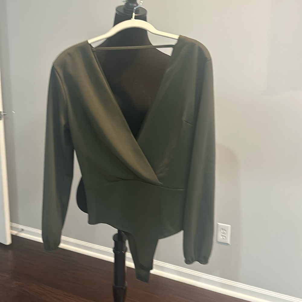 NWT Green Bodysuit Size 10 Boo Hoo